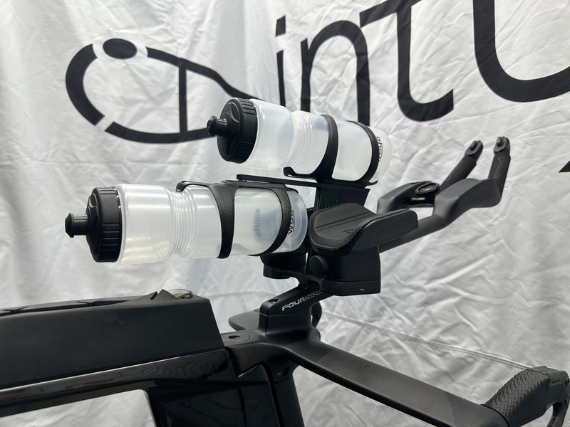 Load image into Gallery viewer, Giant Trinity Disc Between-the-arms hydration system