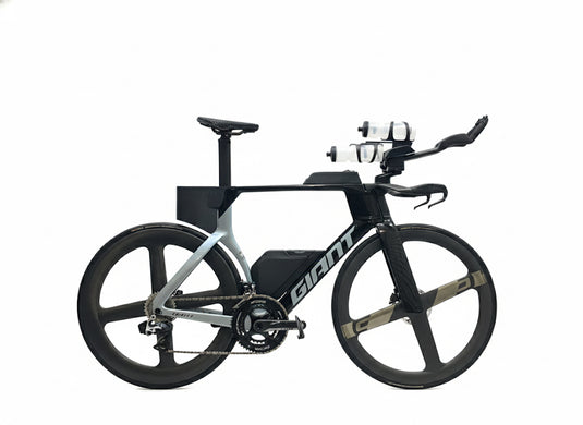 Giant Trinity Disc Between-the-arms hydration system
